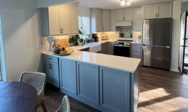 Independence, Full Kitchen